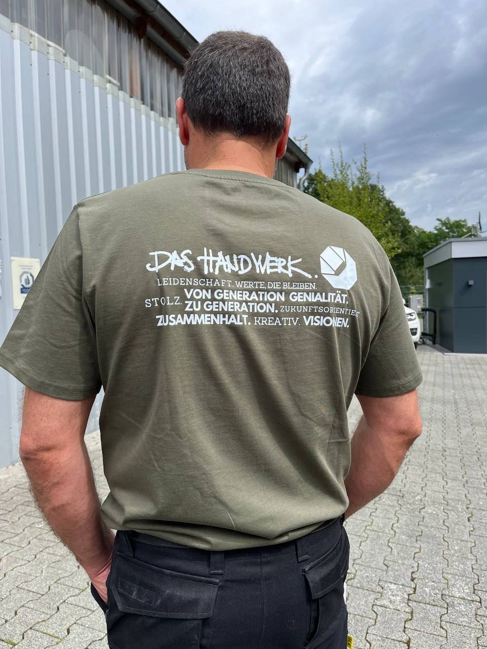KH-HL.DE x VOT unisex T-shirt „Das Handwerk - Sommer“ aus reiner Bio-Baumwolle